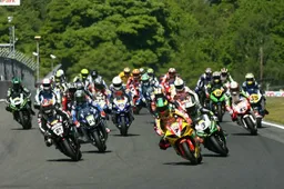 BSB: si va sul velocissimo Thruxton per il quarto round