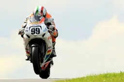 BSB Brands Hatch Qualifiche: Byrne beffa Hill per 0"062