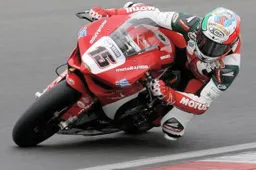 BSB Brands Hatch Qualifiche: Shane Byrne in pole