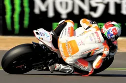 BSB Silverstone Qualifiche: seconda pole di fila per Alex Lowes