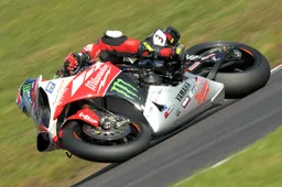 BSB Oulton Park Gara 1: Ryuichi Kiyonari in trionfo