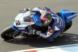 BSB Snetterton Gara 1: vince Alex Lowes, Baiocco 10°