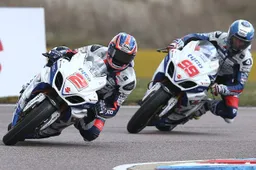 BSB Thruxton Gara 1: Byrne con grinta batte Brookes