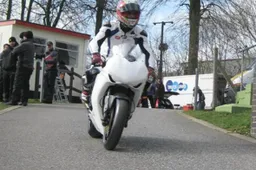 BSB: video di Luca Scassa in azione a Cadwell Park