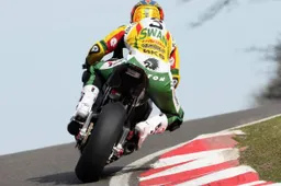 BSB Cadwell Park Prove Libere 1: Easton subito leader