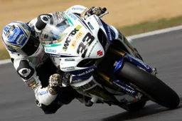 BSB: Tommy Hill e Crescent Suzuki all'attacco a Cadwell Park