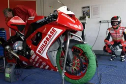 BSB: Buildbase Kawasaki svela i nuovi colori