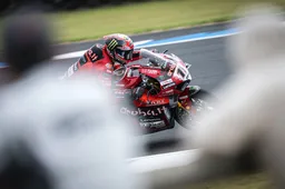 Superbike Phillip Island: Nicolò Bulega debutto da fenomeno, che gara 1!