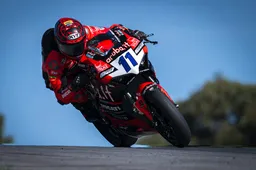 Supersport Portimao: Fantastico Nicolò Bulega, campione del Mondo in anticipo