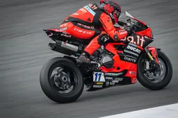Supersport Assen: Ducati depotenziate all'improvviso ma Bulega è in pole
