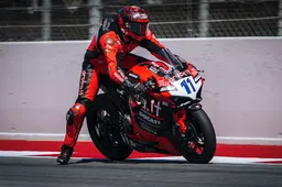 Supersport Catalunya: Bulega vince ancora, Sofuoglu emoziona