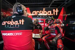 Superbike Most, warm up: Nicolò Bulega, operazione risalita