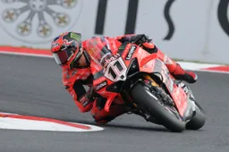 Superbike Magny Cours, Prove 2: Ducati prende slancio, ma occhio a Toprak