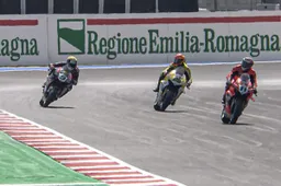 Superbike, Bulega protesta: "Iannone unico pilota da penalizzare"