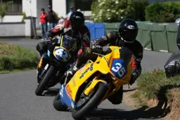 Bush Road Races: cinque vittorie per Farquhar, William Dunlop in 125