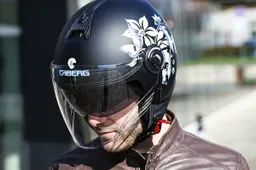 Caberg: Riviera V4 X il casco per la città diventa sempre più bello