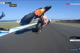 MotoGP Phillip Island: Paura per Johann Zarco, che volo a 300 km/h!