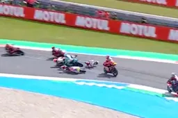 Moto3 Assen: Impressionante carambola, che rischio ecco le immagini