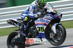 Superbike: nuove soluzioni Yamaha dai test di Imola