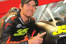 MotoGP Test Valencia: iniziate le prove, i big ai box