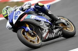 Supersport Magny Cours Qualifiche: pole di Cal Crutchlow