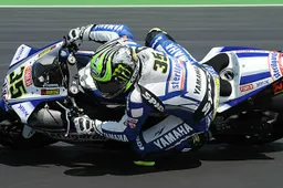 Superbike Silverstone Qualifiche 2: Crutchlow resiste in testa