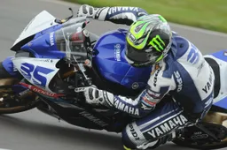 Supersport Donington Gara: Crutchlow vince e vola in classifica