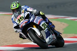Superbike Magny Cours Superpole: sesta pole di Crutchlow