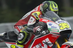 MotoGP Brno Gara: Crutchlow in trionfo, Rossi e Marquez podio