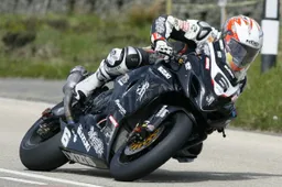 Cameron Donald confermato in Relentless Suzuki by TAS