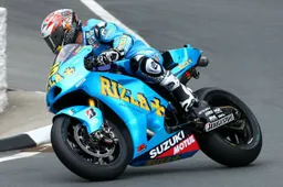 MotoGP: al Tourist Trophy Donald con la Suzuki a 325 km/h!