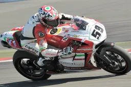 Superbike: frattura della gamba destra per Niccolò Canepa