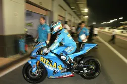 MotoGP Losail Gara: partenza ritardata per pioggia, gara in forse