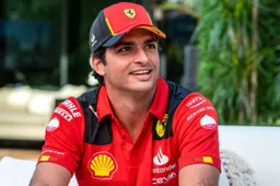 Carlos Sainz smentisce una crisi Ferrari e rilancia: "Voglio essere campione"