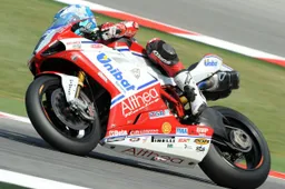 Superbike: Carlos Checa "Molto felice di correre in Spagna"