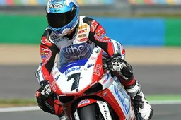 Superbike Magny Cours Gara 2: Checa, sensazionale doppietta