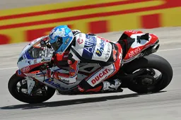 Superbike Miller Qualifiche 1: Checa continua a dominare