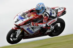 Superbike Phillip Island Qualifiche 1: Checa ancora davanti