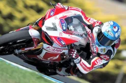 Superbike Phillip Island Superpole: Checa porta in pole all'esordio la Ducati 1199 Panigale
