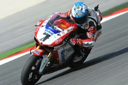 Superbike Misano Warm Up: Carlos Checa davanti, cade Rea