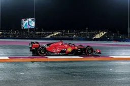 F1 GP Qatar, Qualifiche: Verstappen in pole, Sainz delude