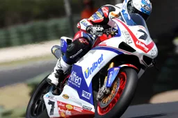 Superbike Phillip Island Gara 2: Carlos Checa ottiene la vittoria