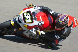 Moto2: Carmelo Morales in ripresa dall'infortunio alla mano sinistra