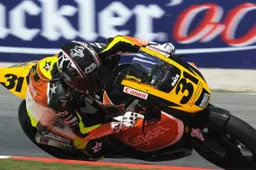 CEV Moto2 Barcellona Qualifiche: 3 pole su 3 per Carmelo Morales