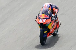 Moto3 Silverstone: vola Alvaro Carpe, debuttante da record