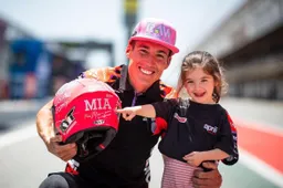 MotoGP: Aleix Espargaró punta al vertice e omaggia chi ha aiutato la figlia Mia