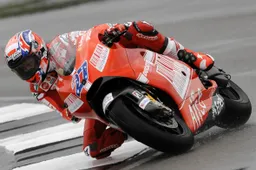 MotoGP Donington Warm Up: Casey Stoner velocissimo