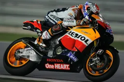 MotoGP: Test a Losail, Stoner batte Pedrosa, Rossi 13°
