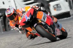 MotoGP Estoril Gara: Stoner si ripete, battuti Lorenzo e Pedrosa