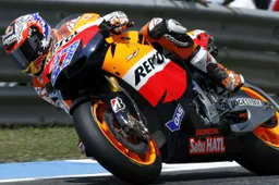 MotoGP: Stoner "Quanti problemi, il terzo posto va bene"